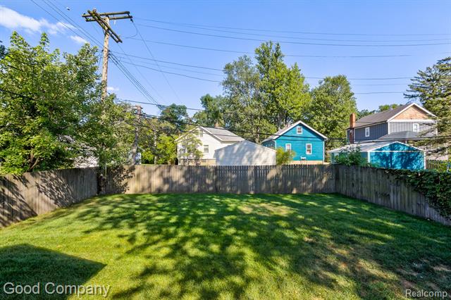 Builiding view fifty one for 934 Lockwood, Royal Oak, MI. 48067