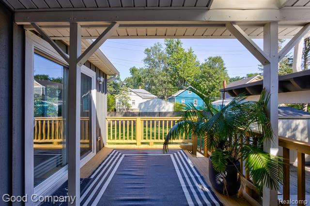 Builiding view fifty three for 934 Lockwood, Royal Oak, MI. 48067