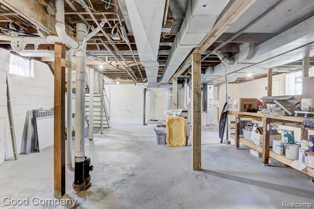 Builiding view forty nine for 934 Lockwood, Royal Oak, MI. 48067