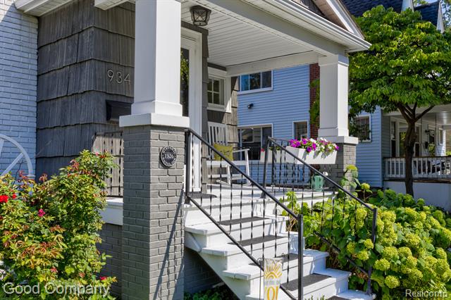 Builiding view sixty two for 934 Lockwood, Royal Oak, MI. 48067
