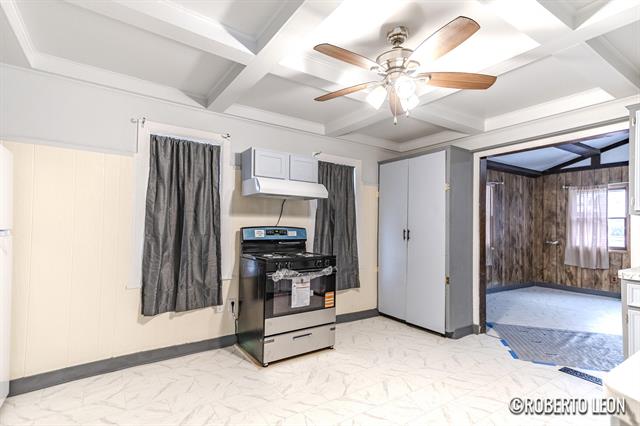 Builiding view six for 922 Burton, Wyoming, MI. 49509