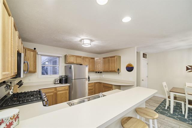 Builiding view eighteen for 84 Charter, Manistee, MI. 49660