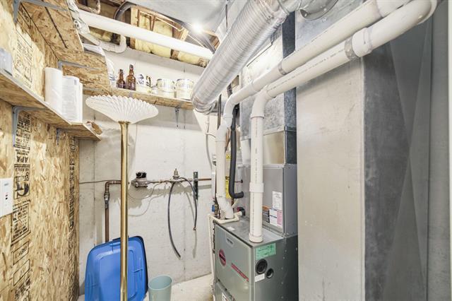 Builiding view thirty eight for 84 Charter, Manistee, MI. 49660