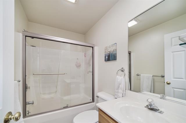 Builiding view twenty seven for 84 Charter, Manistee, MI. 49660