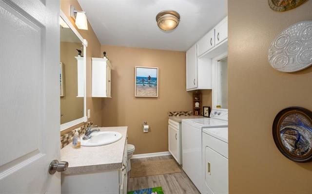 Builiding view twelve for 583 Kingsbury, Grand Rapids, MI. 49544