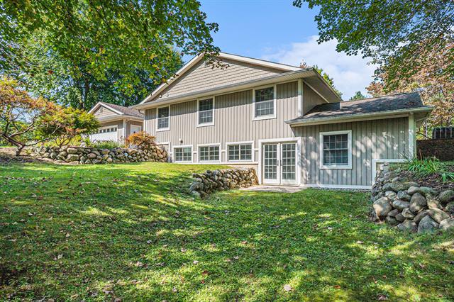 Builiding view forty seven for 9622 R, Mattawan, MI. 49071