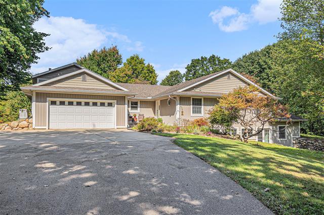 Builiding view one for 9622 R, Mattawan, MI. 49071