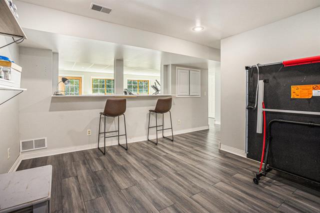 Builiding view thirty three for 9622 R, Mattawan, MI. 49071