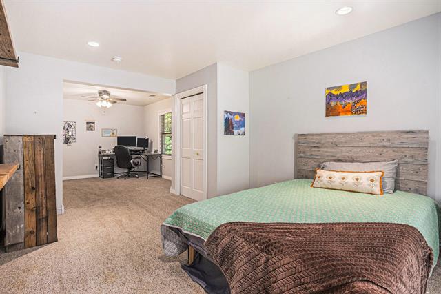 Builiding view twenty one for 9622 R, Mattawan, MI. 49071