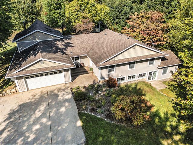 front view for 9622 W R Avenue, Mattawan, Mi. 49071