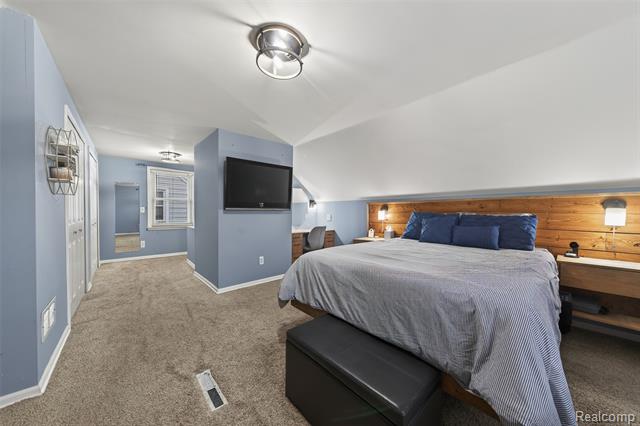 Builiding view fifteen for 2756 Buckingham, Berkley, MI. 48072