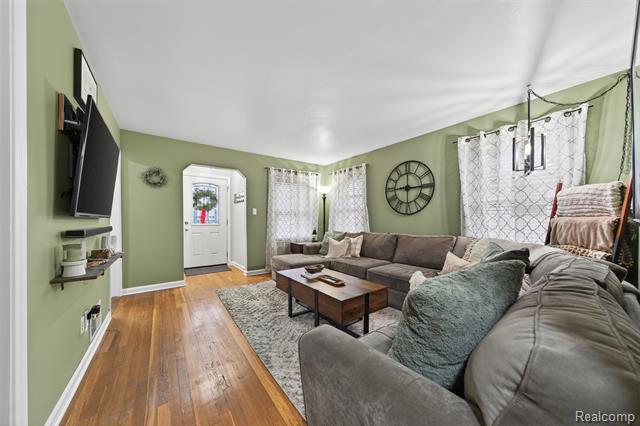 Builiding view four for 2756 Buckingham, Berkley, MI. 48072