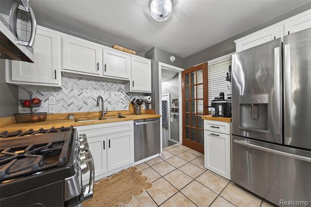 Builiding view nine for 2756 Buckingham, Berkley, MI. 48072