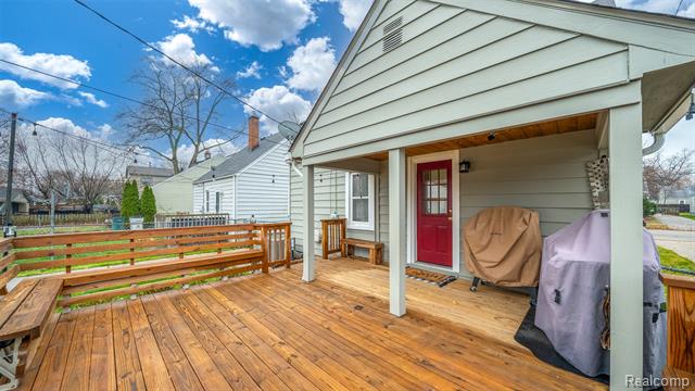 Builiding view three for 2756 Buckingham, Berkley, MI. 48072