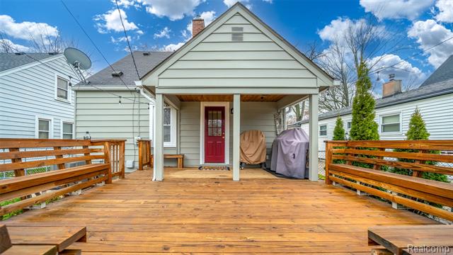 Builiding view twenty two for 2756 Buckingham, Berkley, MI. 48072