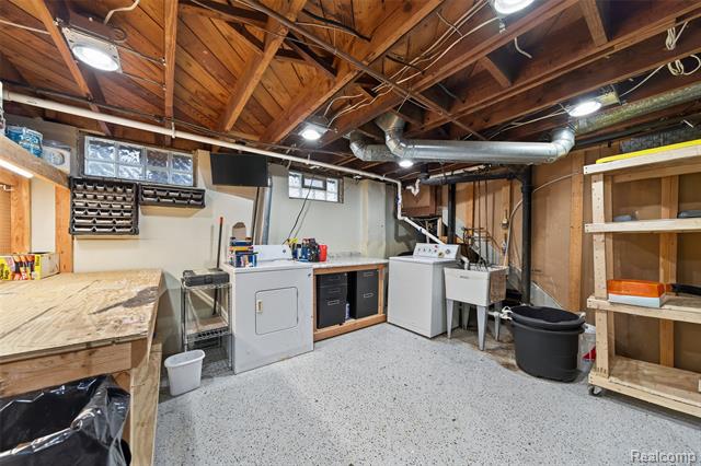 Builiding view twenty for 2756 Buckingham, Berkley, MI. 48072