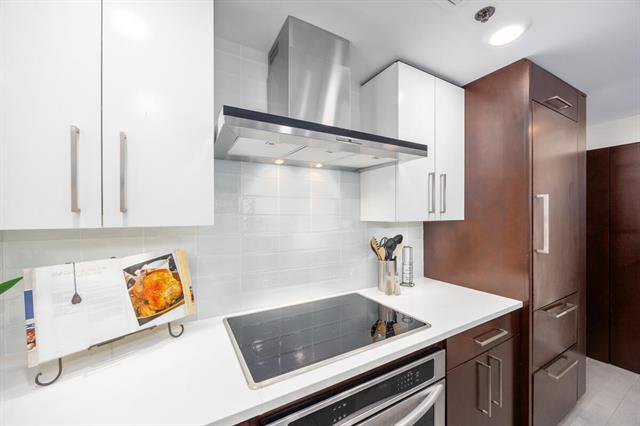 Builiding view ten for 150 Campau, Grand Rapids, MI. 49503