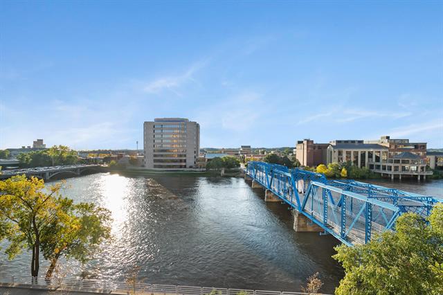 Builiding view thirty two for 150 Campau, Grand Rapids, MI. 49503