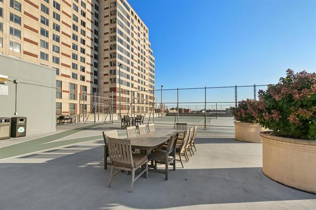 Builiding view twenty eight for 150 Campau, Grand Rapids, MI. 49503