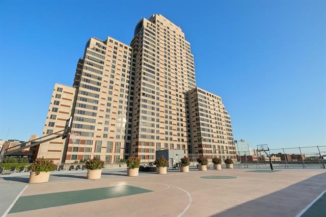 Builiding view twenty seven for 150 Campau, Grand Rapids, MI. 49503