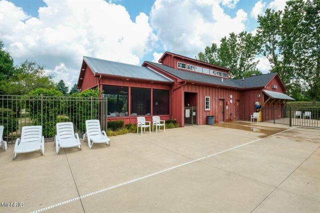 Builiding view forty six for 6139 Delasala, Kalamazoo, MI. 49009