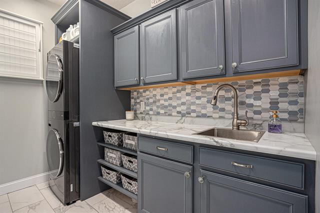 Builiding view fourteen for 6139 Delasala, Kalamazoo, MI. 49009