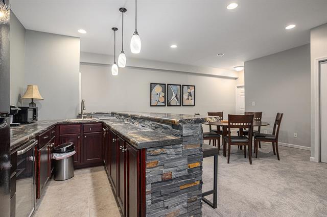 Builiding view twenty eight for 6139 Delasala, Kalamazoo, MI. 49009