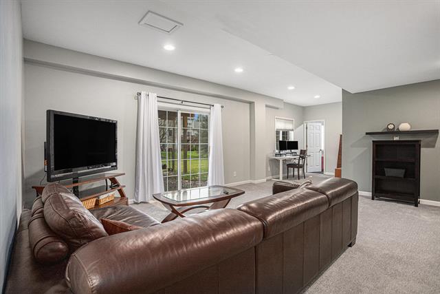 Builiding view twenty nine for 6139 Delasala, Kalamazoo, MI. 49009