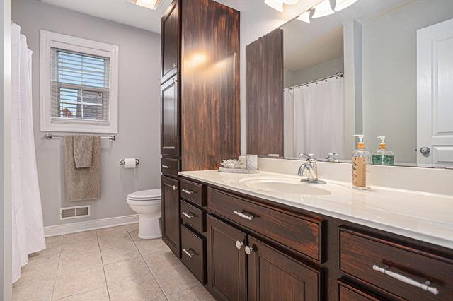 Builiding view twenty seven for 6139 Delasala, Kalamazoo, MI. 49009