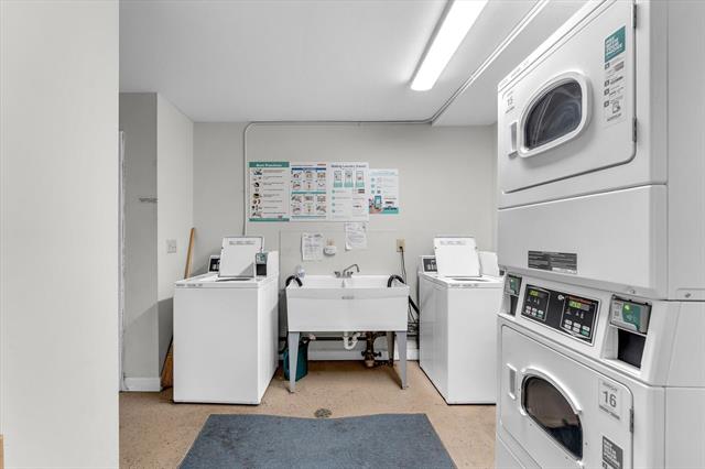 Builiding view twenty eight for 6716 Cascade, Grand Rapids, MI. 49546