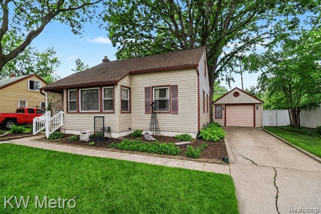 Builiding view one for 2815 Ellwood, Berkley, MI. 48072