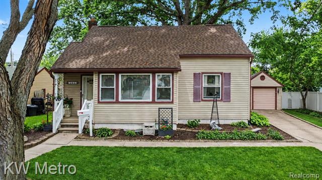 front view for 2815 Ellwood Ave, Berkley, Mi. 48072