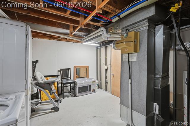 Builiding view twenty four for 808 N Edison, Royal Oak, MI. 48067