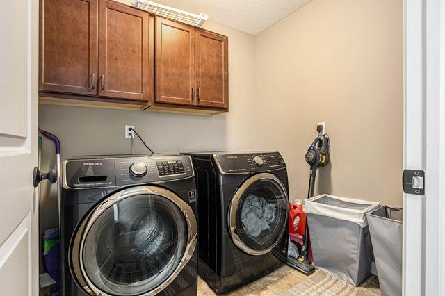 Builiding view eight for 5834 Nile, Grandville, MI. 49418