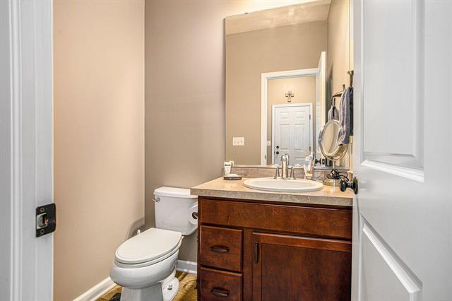 Builiding view sixteen for 5834 Nile, Grandville, MI. 49418