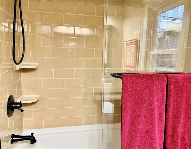 Builiding view seventeen for 2150 Kinsey, Muskegon, MI. 49441