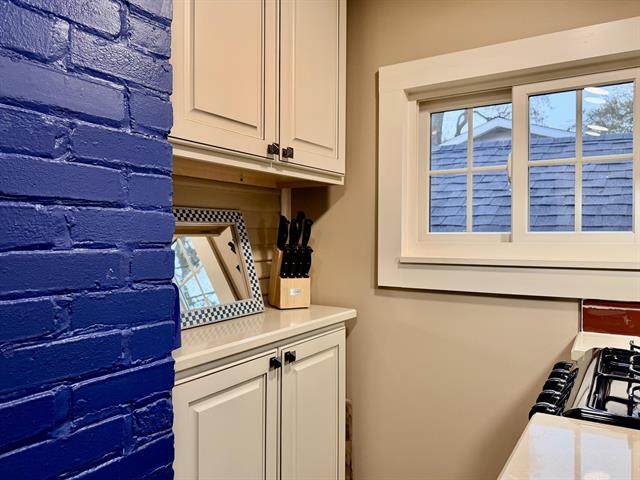 Builiding view thirteen for 2150 Kinsey, Muskegon, MI. 49441