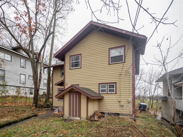 Builiding view fifteen for 915 Walwood, Kalamazoo, MI. 49007