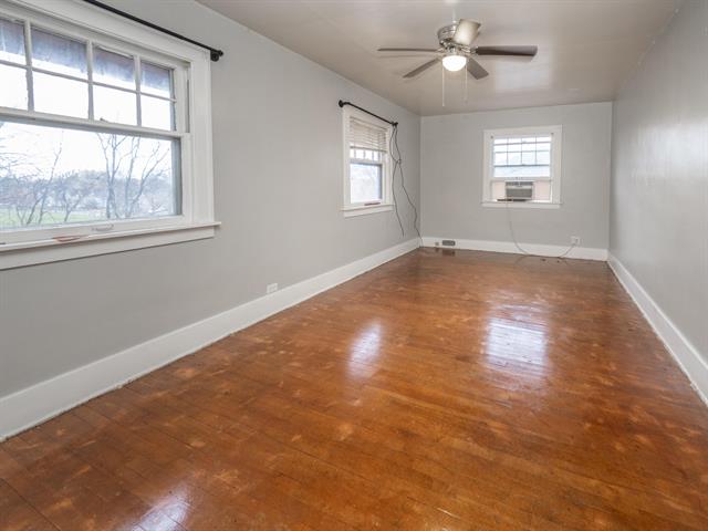 Builiding view nine for 915 Walwood, Kalamazoo, MI. 49007