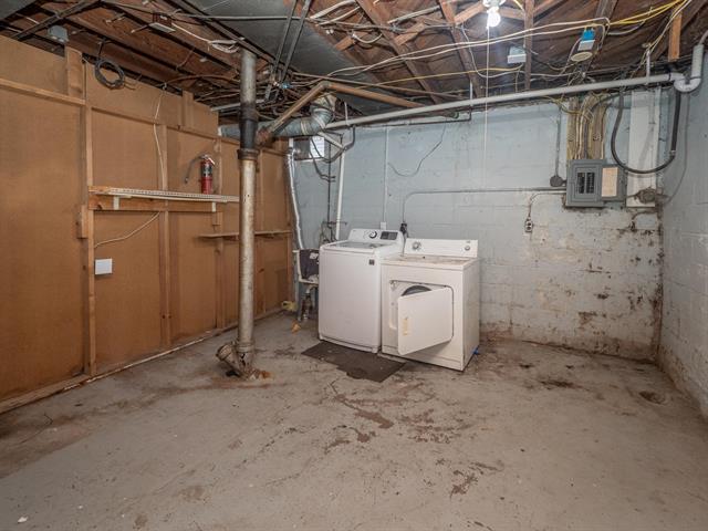 Builiding view twelve for 915 Walwood, Kalamazoo, MI. 49007