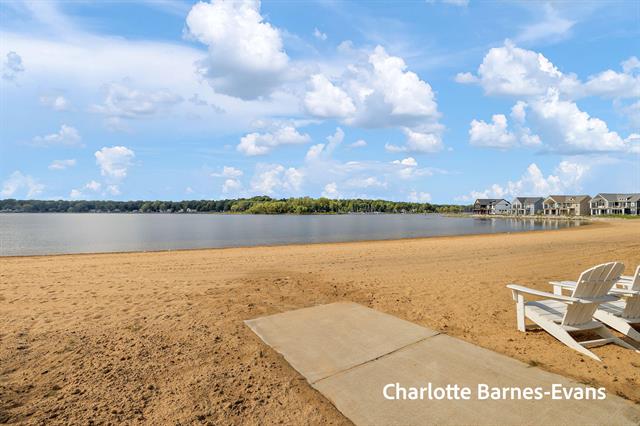 Builiding view thirty nine for 930 Lake, Whitehall, MI. 49461