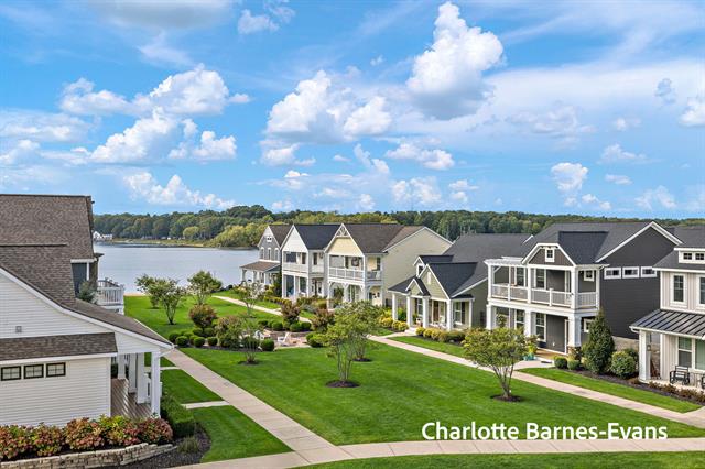 Builiding view two for 930 Lake, Whitehall, MI. 49461