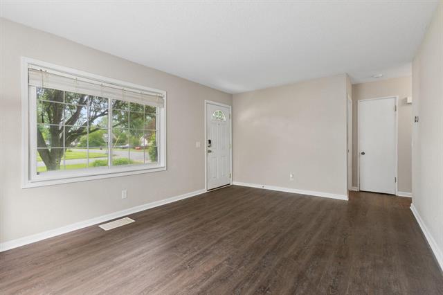 Builiding view two for 1602 Baker, Kalamazoo, MI. 49048