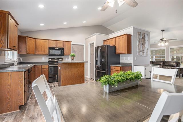 Builiding view ten for 29209 62Nd, Lawton, MI. 49065