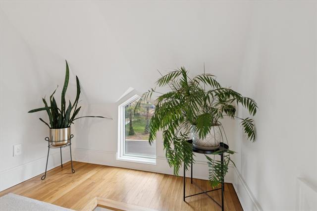 Builiding view twenty four for 1824 Sherman, Grand Rapids, MI. 49506