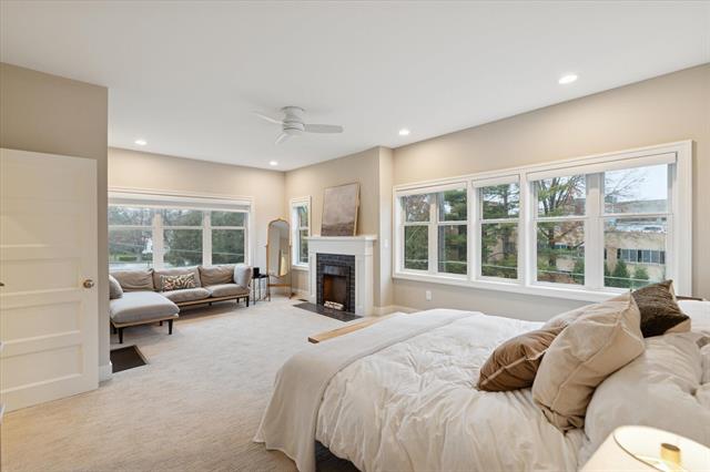 Builiding view twenty nine for 1824 Sherman, Grand Rapids, MI. 49506