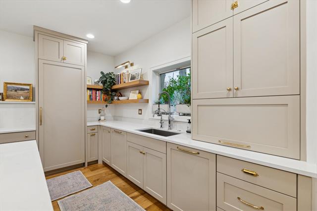 Builiding view twenty for 1824 Sherman, Grand Rapids, MI. 49506