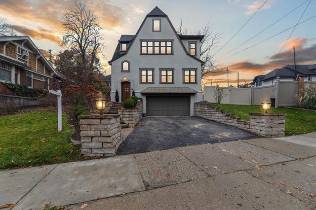 front view for 1824 Shermanse Street, Grand Rapids, Mi. 49506