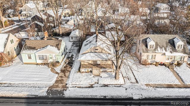 Builiding view twenty five for 3952 Greenfield, Berkley, MI. 48072