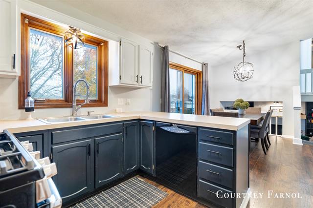 Builiding view twelve for 5795 Brookfarm, Grand Rapids, MI. 49508